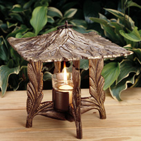 Pincone Lantern